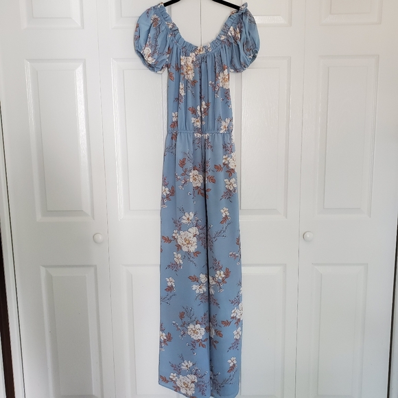 NWT Love Ady Blue Floral Off Shoulder Jumpsuit - Picture 6 of 6